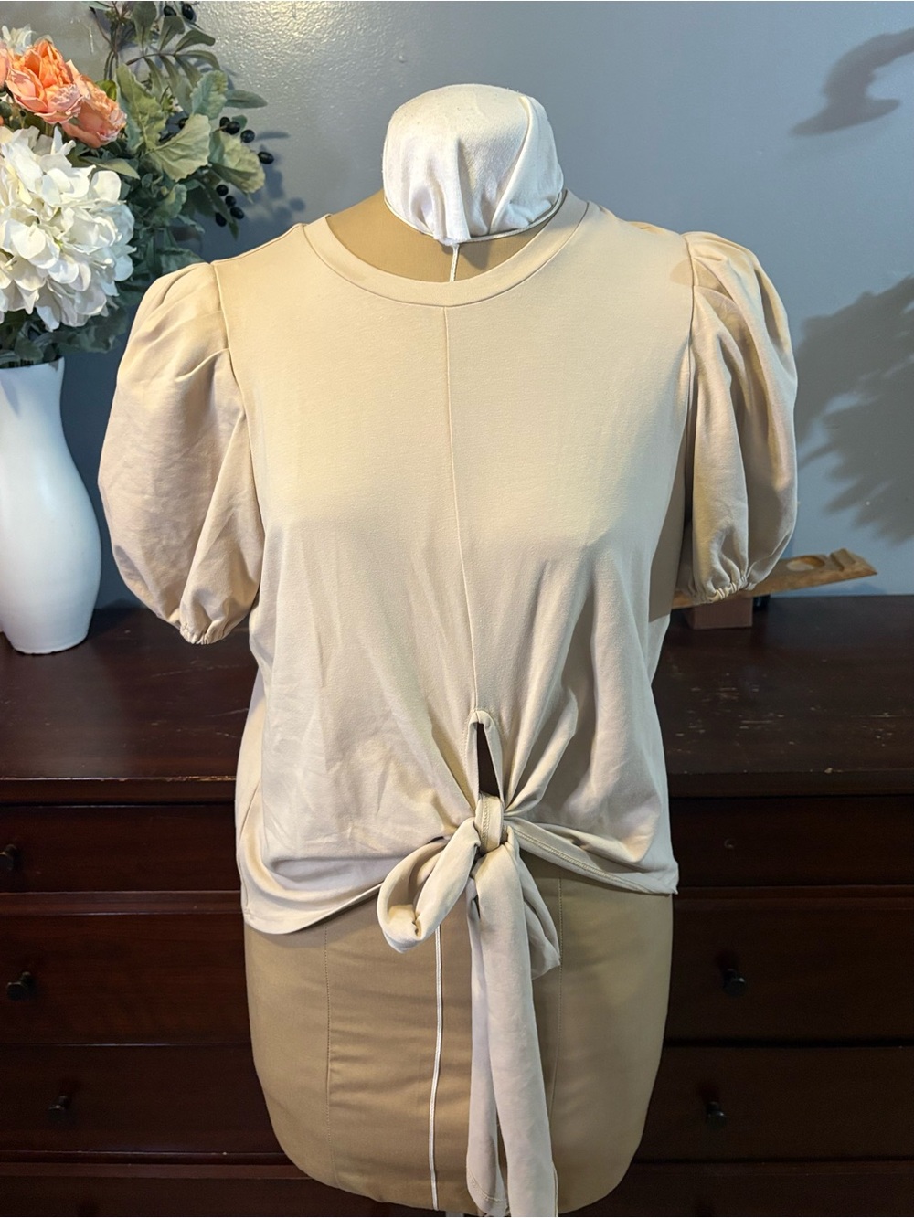 Tie-Front Puff-Sleeve Blouse in Cream